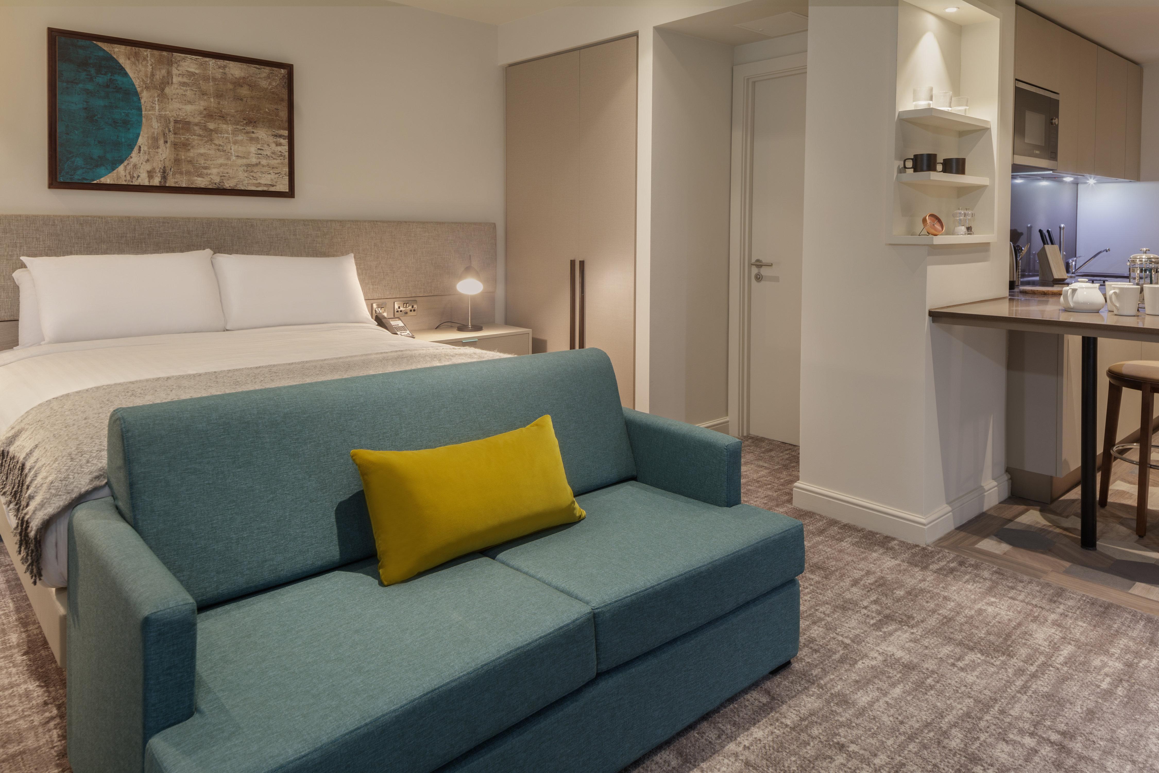 Staybridge Suites London Heathrow - Bath Road, An Ihg Aparthotel Хилингдън Екстериор снимка