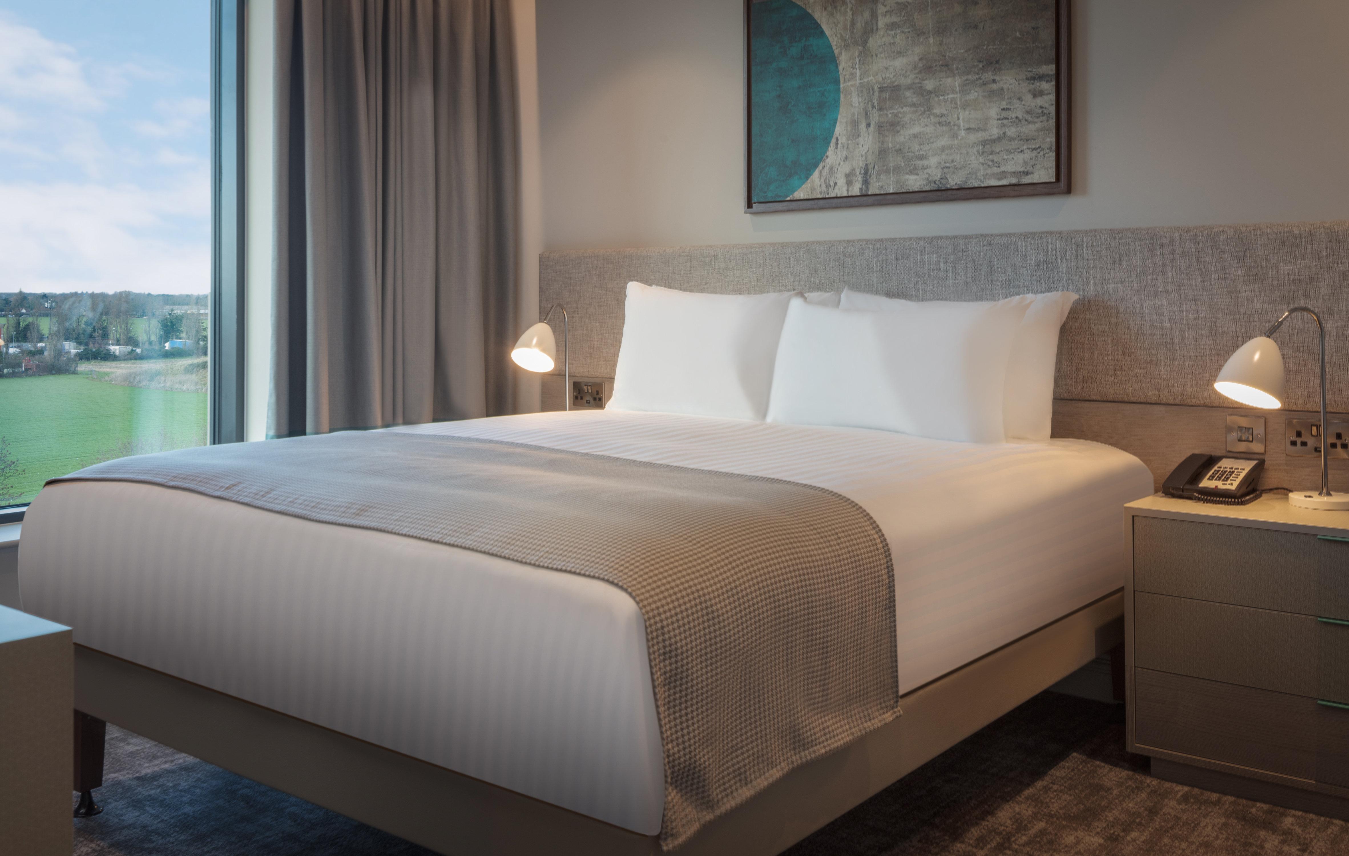 Staybridge Suites London Heathrow - Bath Road, An Ihg Aparthotel Хилингдън Екстериор снимка