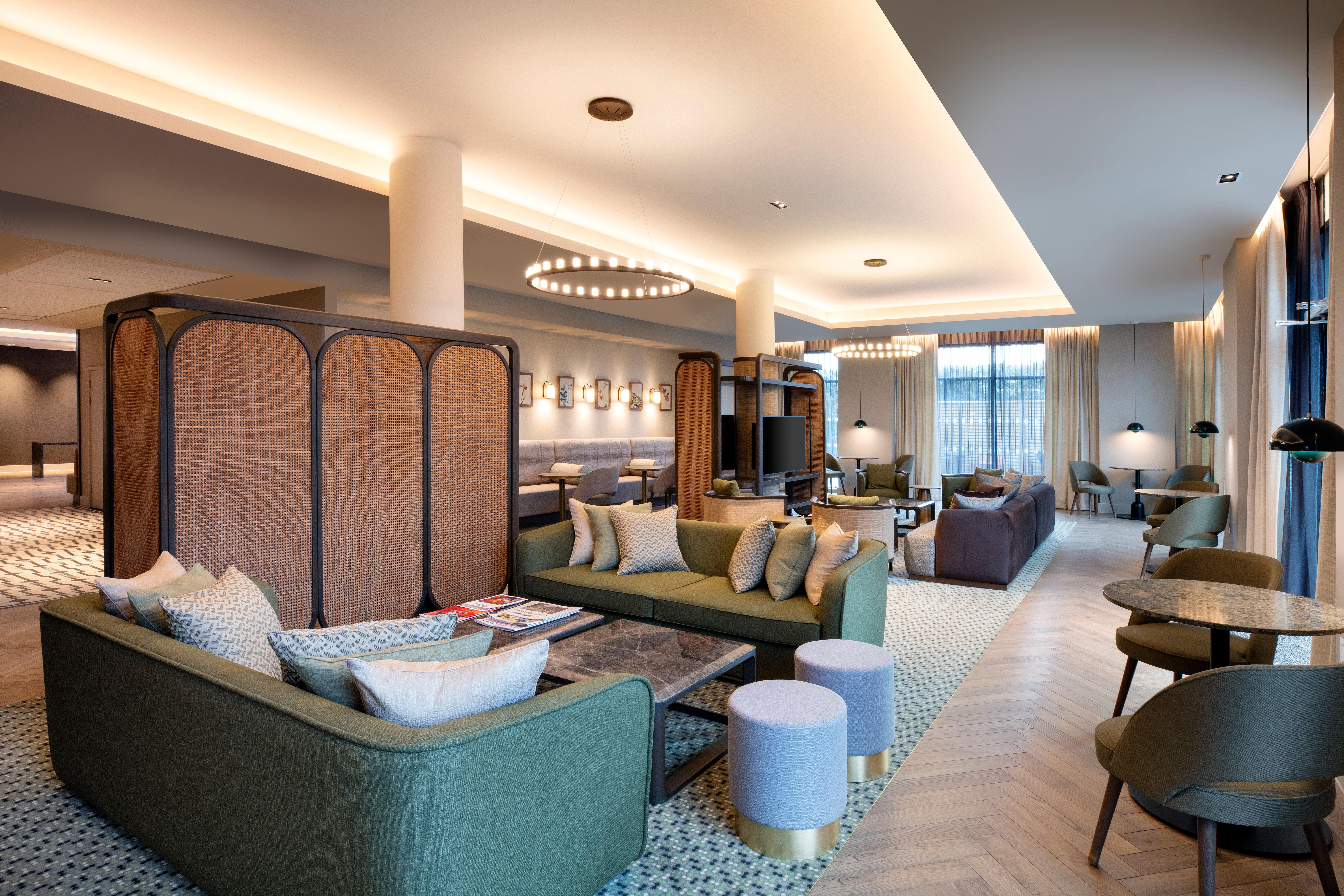 Staybridge Suites London Heathrow - Bath Road, An Ihg Aparthotel Хилингдън Екстериор снимка