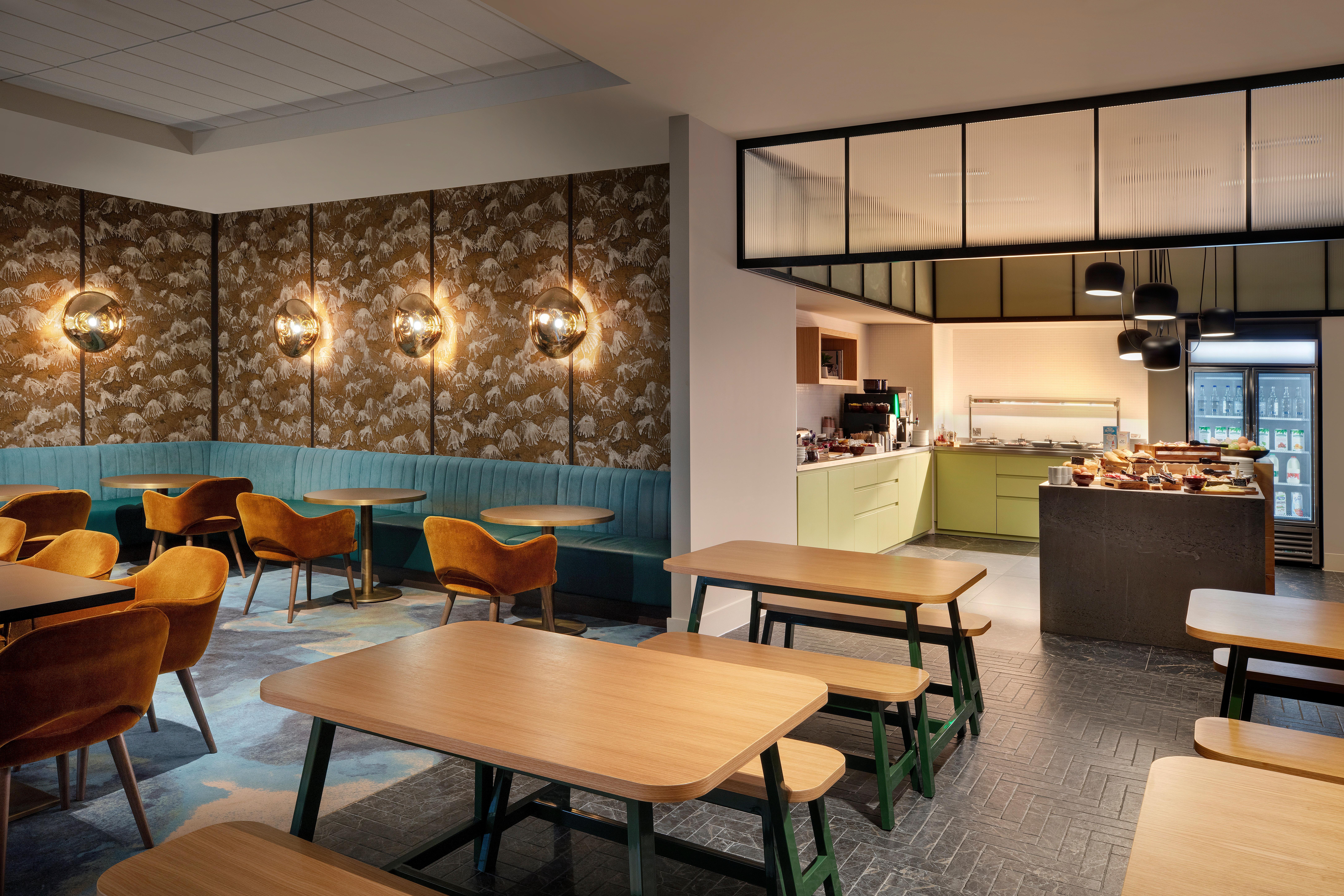 Staybridge Suites London Heathrow - Bath Road, An Ihg Aparthotel Хилингдън Екстериор снимка